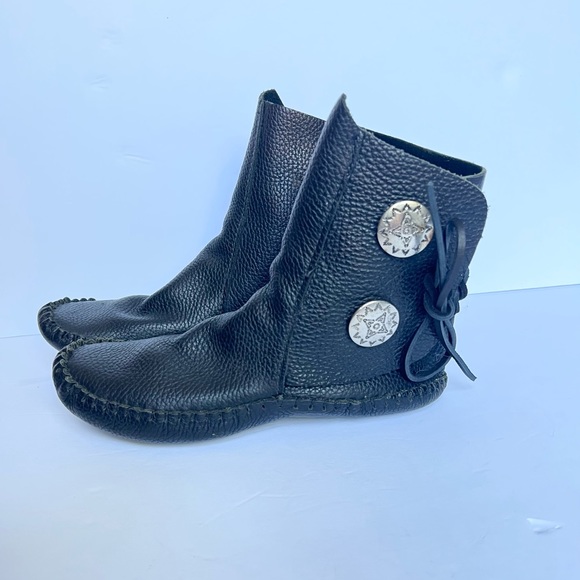 Taos Footwear Shoes Vintage Taos Black Leather Moccasins Tie Ankle